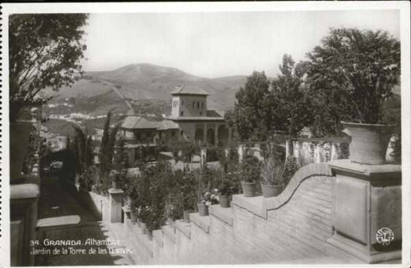 Granada Andalucia Alhambra Jardin de la Torre de las Dama