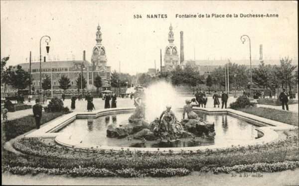 Nantes Loire Atlantique Fontaine de la Place de la Duchesse-Ann