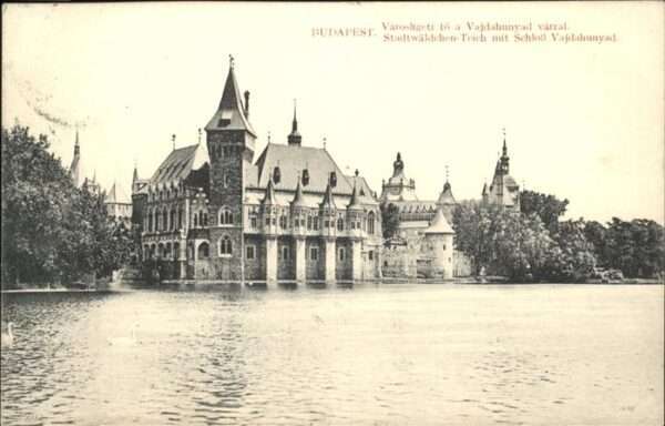 Budapest Stadtwäldchen-Teich Schloß Vajdahunyad