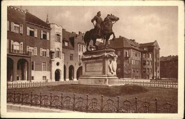 Szeged Püspöki palota Rakoczi szoborral