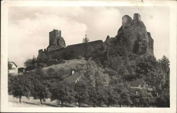 Cesky Raj Trosky Burgruine
