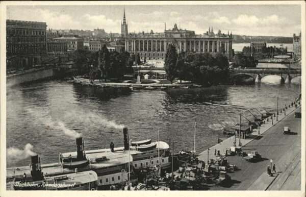 Stockholm Riksdagshuset Schiff Brücke