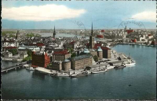Stockholm Town Hall Tower Schiff
