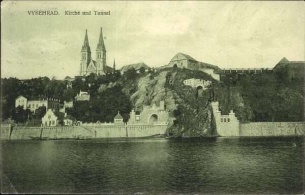Prag Prahy Prague Vysehrad Kirche Tunnel