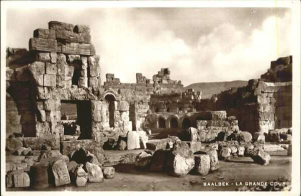 Baalbek Baalbeck Grande Cour