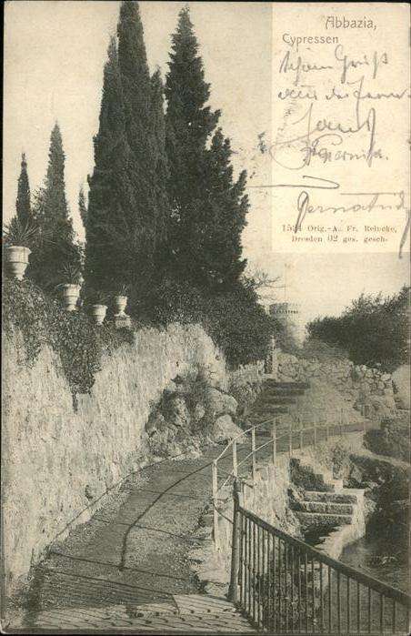 Opatija Abbazia Zypressen