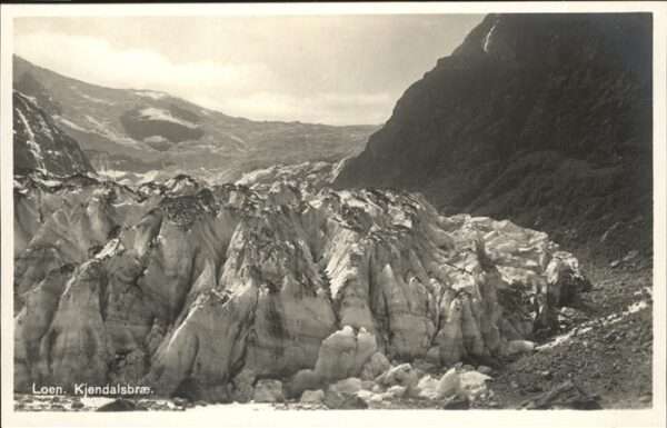 Loen Kjendalsbroe Panorama
