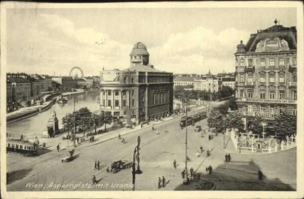 Wien Aspernplatz Urania Strassenbahn Schiff