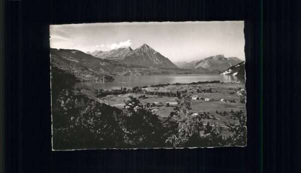 Interlaken BE Thunersee Niesen Stockhornkette