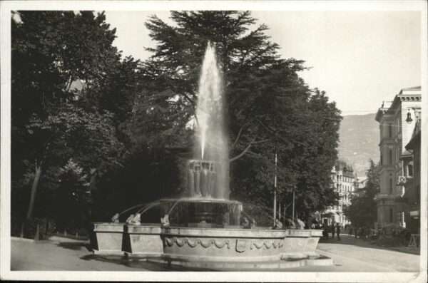 Bolzano Fontana Piazza Stazione Brunnen