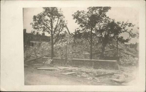 La Bassee Trümmer der Kirche