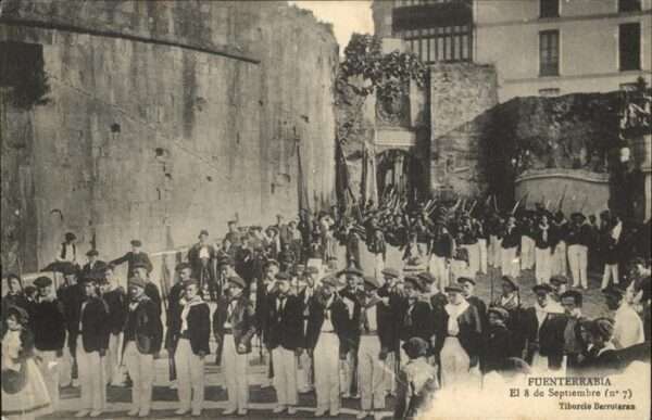 Fuenterrabia Hondarribia El 8 de Septembre
Tiburcio Berrotaran