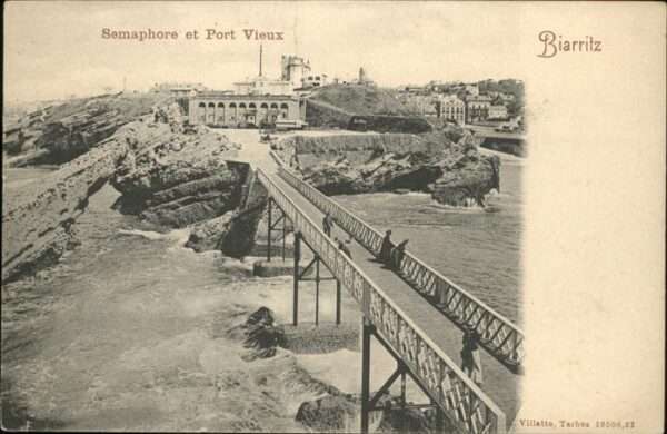 Biarritz Pyrenees Atlantiques Semaphore et Port Vieux