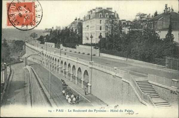Pau 64 Boulevard des Pyrenees Hote du Palais