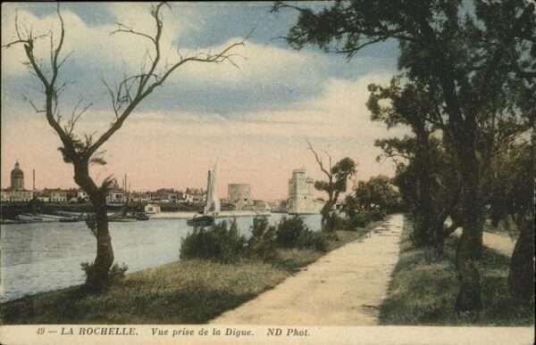 La Rochelle Charente-Maritime vue prise de la Digue