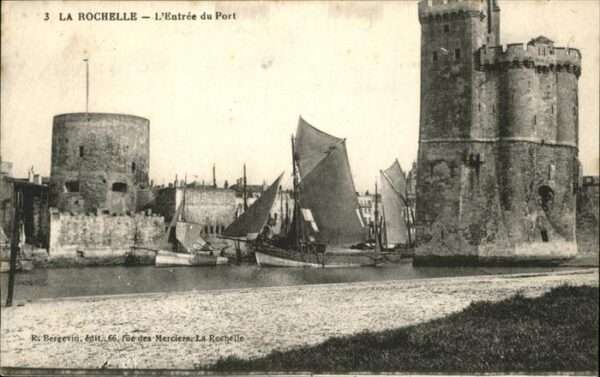 La Rochelle Charente-Maritime Entree du Port