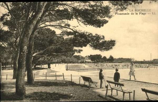 La Rochelle Charente-Maritime Promenade Plage