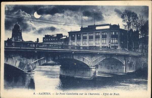Saintes Charente-Maritime Pont Gambetta sur la Charente