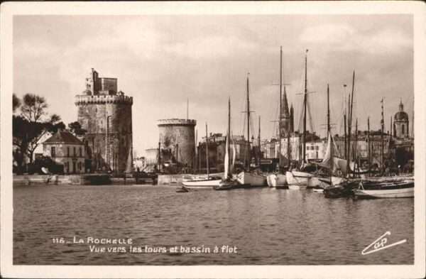 La Rochelle Charente-Maritime tours et bassin a flot