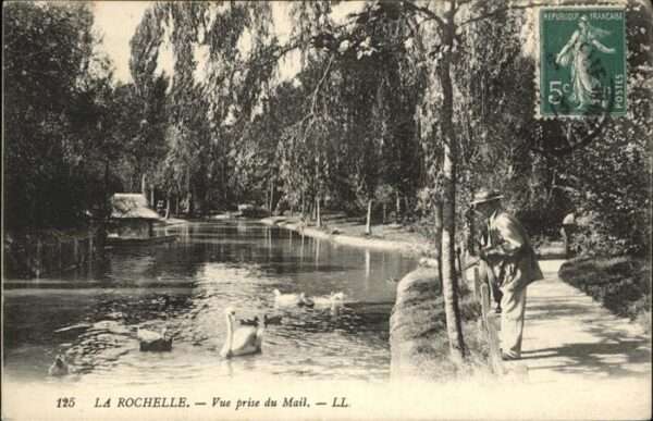 La Rochelle Charente-Maritime prise du Mail