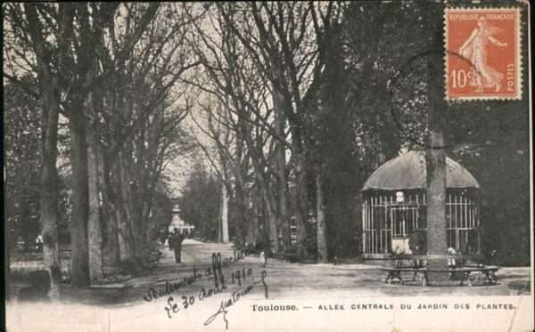 Toulouse Haute-Garonne Allee Centrale du Jardin Plantes