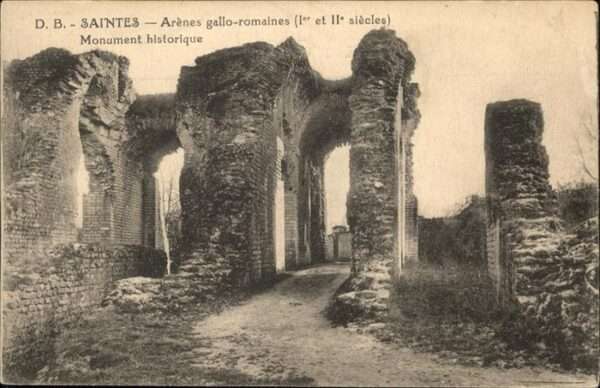 Saintes Charente-Maritime Arenes gallo-romaines Monument historiq