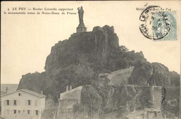Le Puy-en-Velay Rocher Corneille supportant monumentale