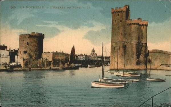 La Rochelle Charente-Maritime L Entree du Port