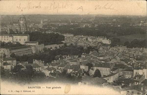 Saintes Charente-Maritime Vue generale
