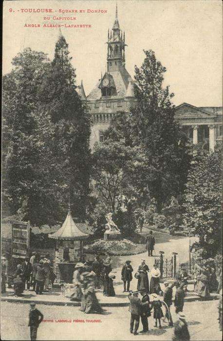Toulouse Haute-Garonne Square et Donjon du Capitole