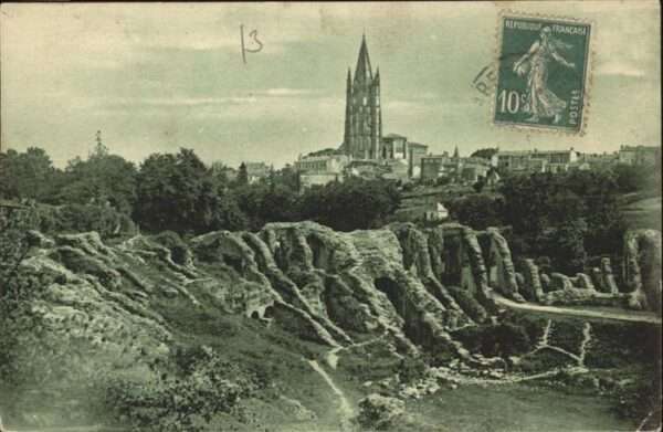 Saintes Charente-Maritime Arenes gallo-romaines St-Eutrope