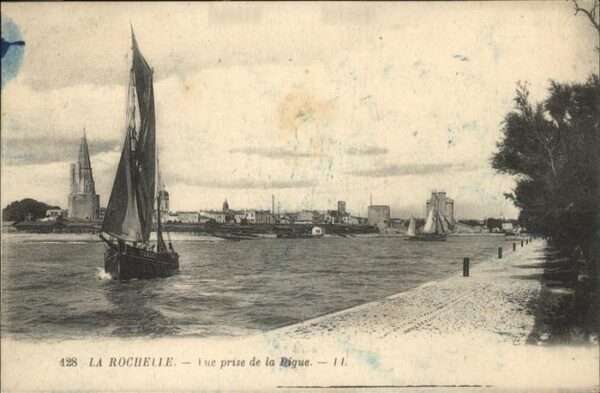 La Rochelle Charente-Maritime prise de la Digue
