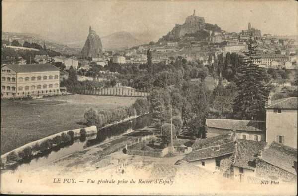 Le Puy-en-Velay Vue generale prise du Rocher