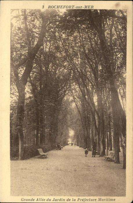 Rochefort Charente-Maritime sur Mer Grand Allee du Jardin