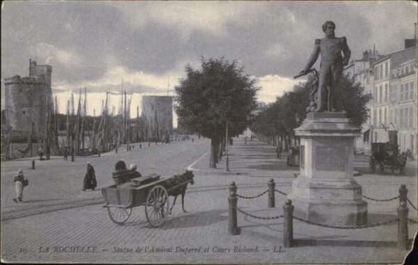 La Rochelle Charente-Maritime Statue Amiral Cours Richard Kutsche