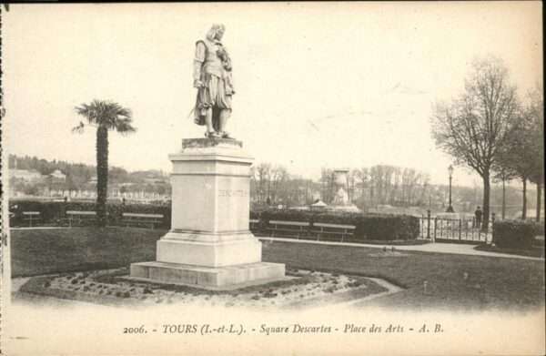 Tours Indre-et-Loire Square Descartes Place des Arts