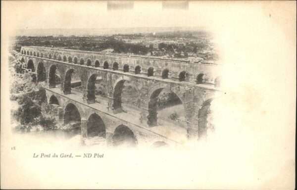 Vers-Pont-du-Gard