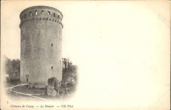 Coucy-le-Chateau-Auffrique Chateau