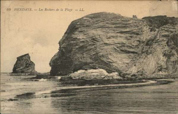 Hendaye Pyrenees Atlantiques Le Rochers de la Plage