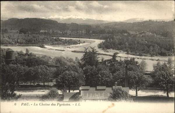 Pau 64 Chaine des Pyrenees