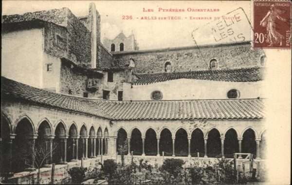 Arles-sur-Tech Ensemble du Cloitre