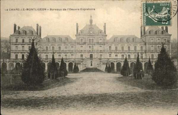 La Chapelle-Montligeon Bureaux de L'Oeuvre Expiatoire