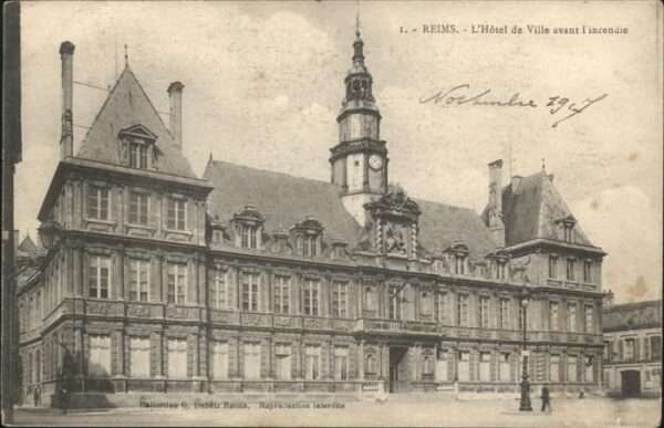 Reims Champagne Ardenne l_Hotel de ville