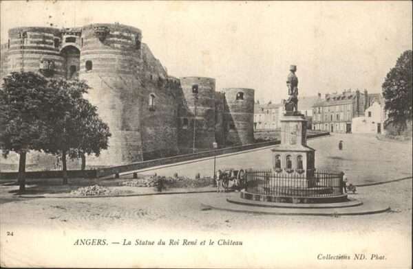 Angers Statue du Roi Rene Chateau