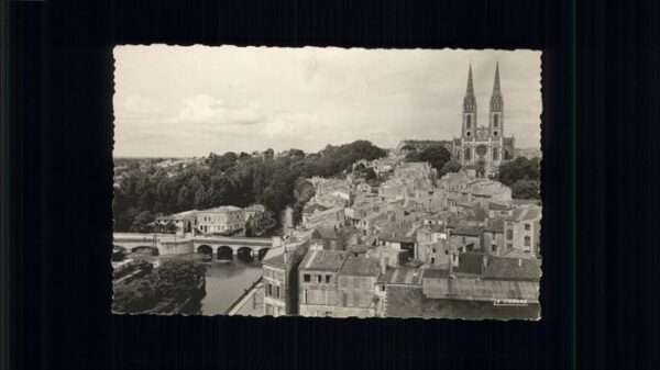 Niort 79 Eglise Saint Andre