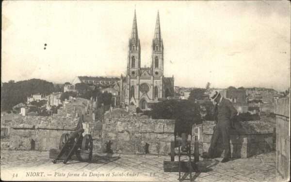 Niort 79 Plate forme Donjon St. Andre