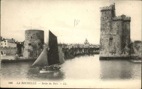La Rochelle Charente-Maritime Sortie du Port