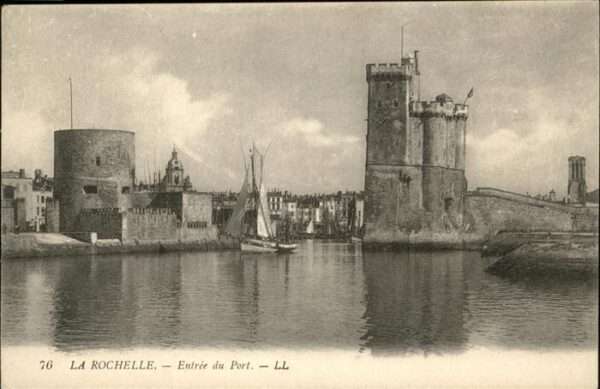La Rochelle Charente-Maritime Entree du Port