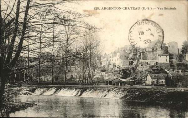 Argenton-Chateau Vue generale