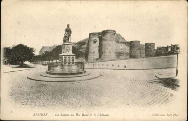 Angers Statue du Roi Rene Chateau